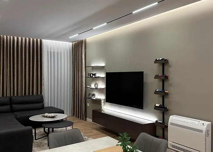 Bright & Modern Family Flat
